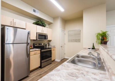 kitchen area at the flats at ridgeview apartments